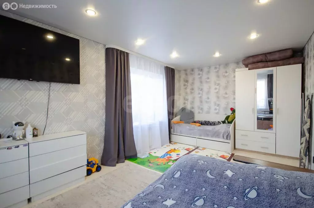 3-комнатная квартира: Заводоуковск, 2-я улица Сокольники, 8А (80 м) - Фото 2