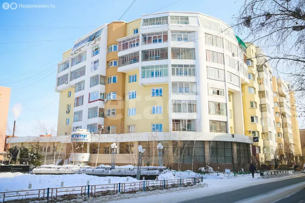 3-комнатная квартира: Якутск, проспект Ленина, 29 (90 м) - Фото 0