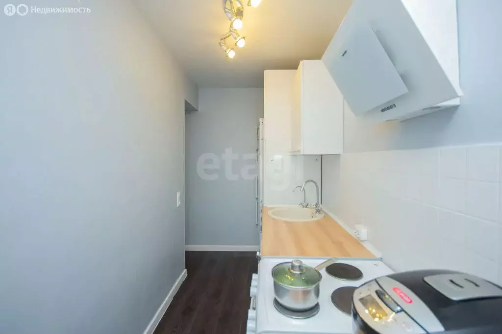 2-комнатная квартира: Тюмень, улица 50 лет Октября, 63А (47.5 м) - Фото 1