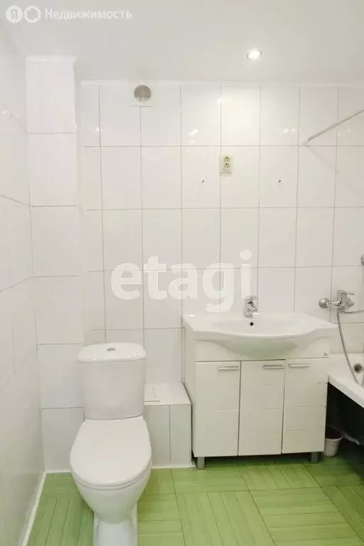 3-комнатная квартира: Ялуторовск, улица Карбышева, 7А (80 м) - Фото 1