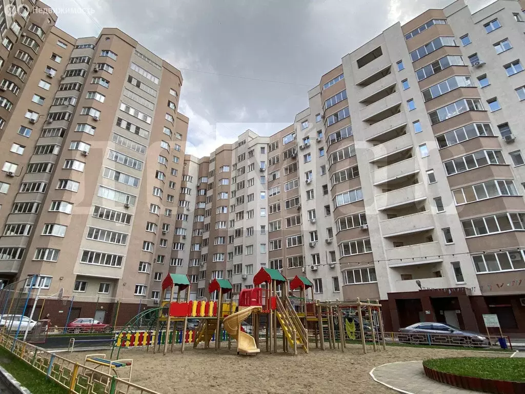 2-комнатная квартира: Екатеринбург, улица Крылова, 27 (48.2 м) - Фото 1