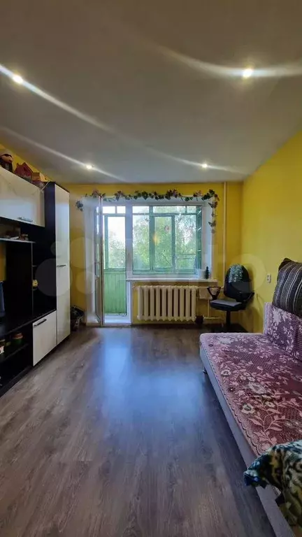 Комната 18 м в 3-к., 4/5 эт. - Фото 0
