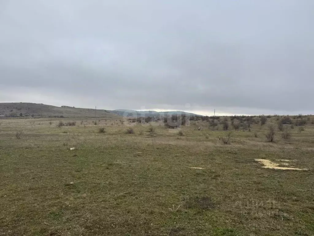 Участок в Крым, Кировский район, Первомайское с/пос, с. Ключевое ул. ... - Фото 1