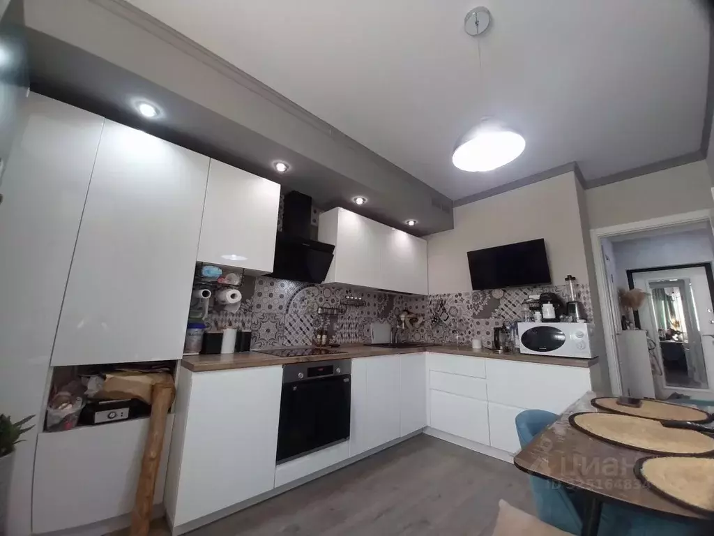 1-к кв. Астраханская область, Астрахань ул. Софьи Перовской, 10к1 ... - Фото 1