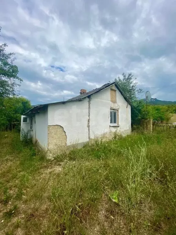 Дом в Крым, Белогорский район, с. Земляничное ул. Шоссейная, 12 (35 м) - Фото 0