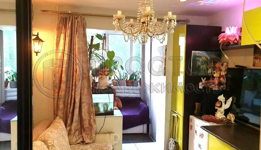 Продается комната в 4-комнатной квартире - Фото 1