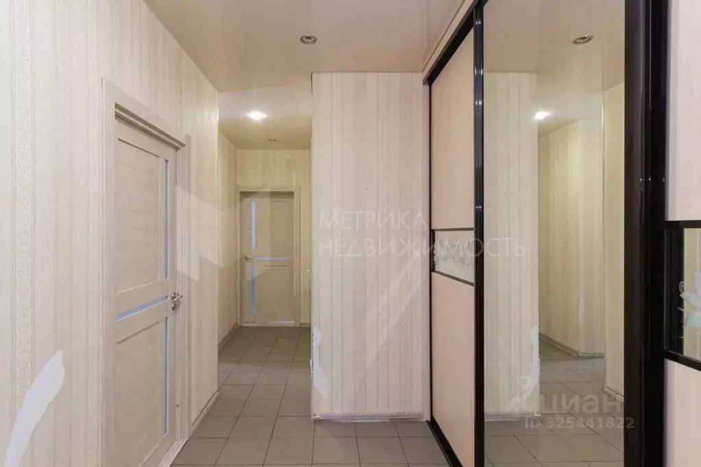 2-к кв. Тюменская область, Тюмень ул. Муравленко, 7 (55.0 м) - Фото 1