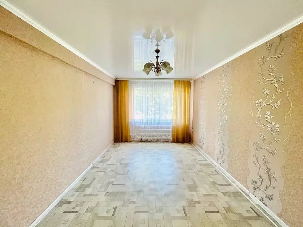 2-к кв. Омская область, Таврическое рп ул. Ленина, 48 (44.7 м) - Фото 1