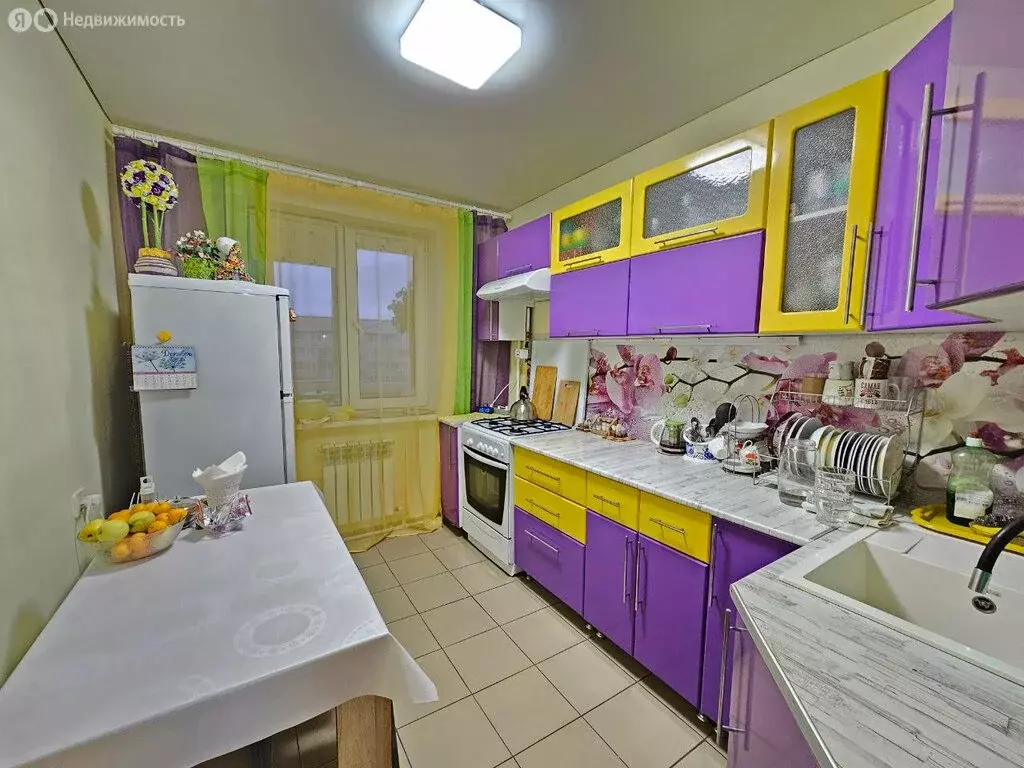 4-комнатная квартира: Волжск, улица 107-й Бригады, 10/1 (79 м) - Фото 1