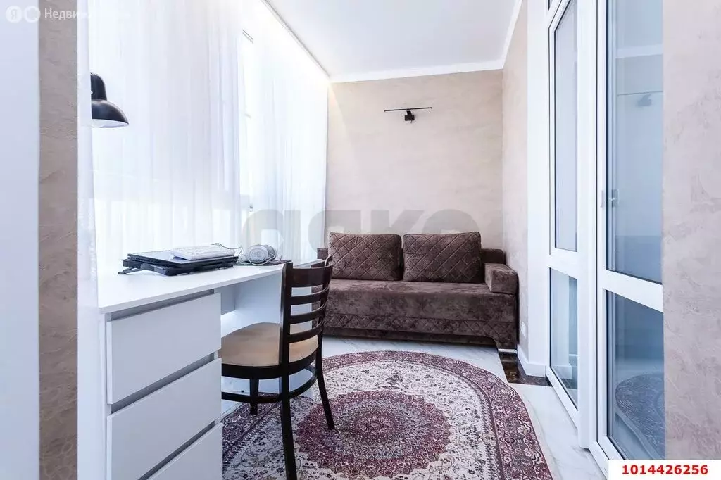 2-комнатная квартира: Краснодар, микрорайон Любимово, 18 (60 м) - Фото 1