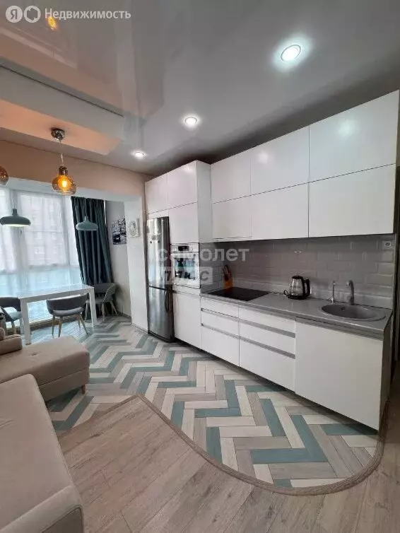 2-комнатная квартира: Тюмень, улица Бориса Житкова, 5к1 (55 м) - Фото 1