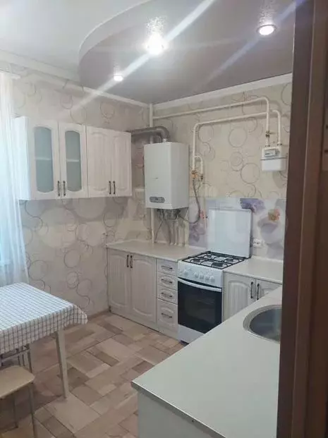 1-к. квартира, 40 м, 2/10 эт. - Фото 0