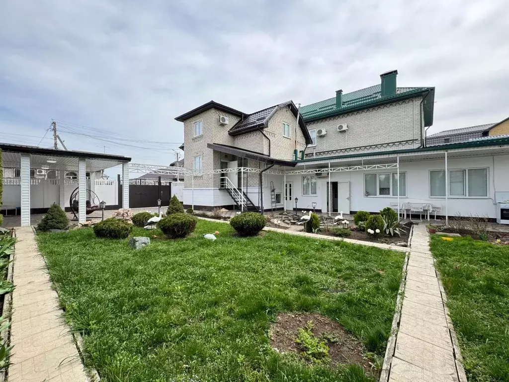 Дом в Кабардино-Балкария, Нальчик Железнодорожная ул., 25 (150 м) - Фото 0