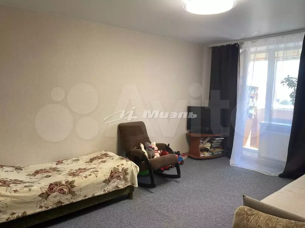 1-к. квартира, 38 м, 4/4 эт. - Фото 0