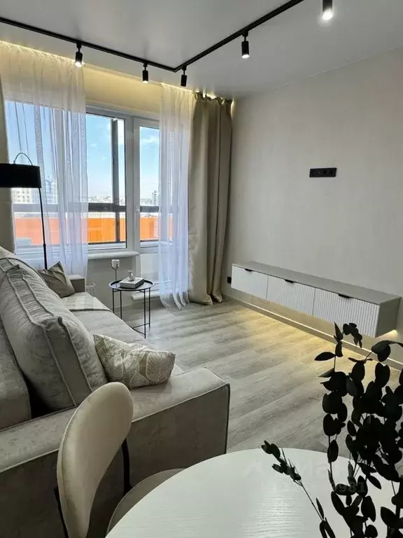 2-к кв. Алтайский край, Барнаул ул. Имени В.Т. Христенко, 3 (38.6 м) - Фото 0