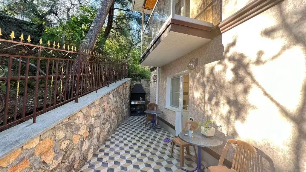 Дом в Крым, Ялта городской округ, Гаспра пгт ш. Алупкинское, 42И (110 ... - Фото 1