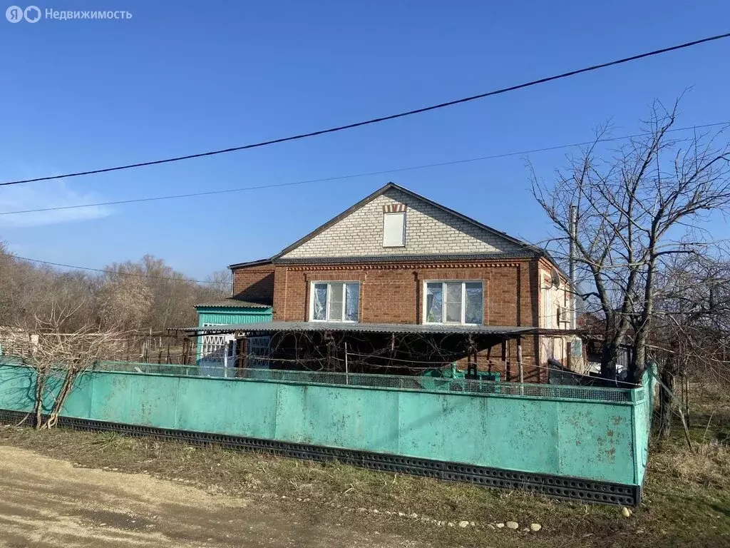 Дом в станица Новоалексеевская, улица МТС (150 м) - Фото 1