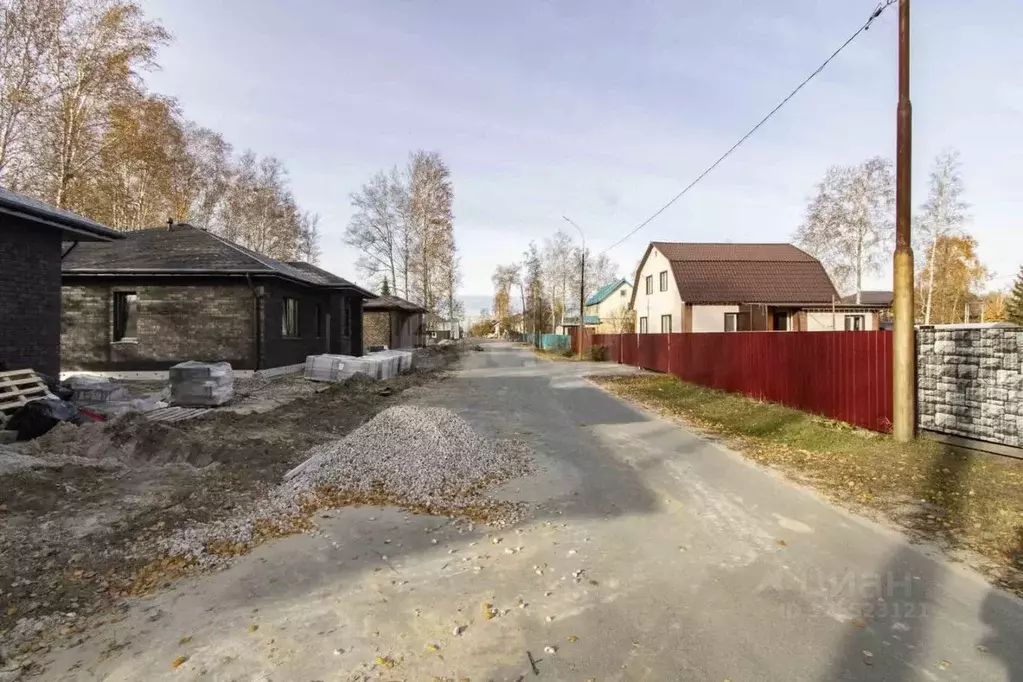 Участок в Тюменская область, Тюменский муниципальный округ, Боровский ... - Фото 1