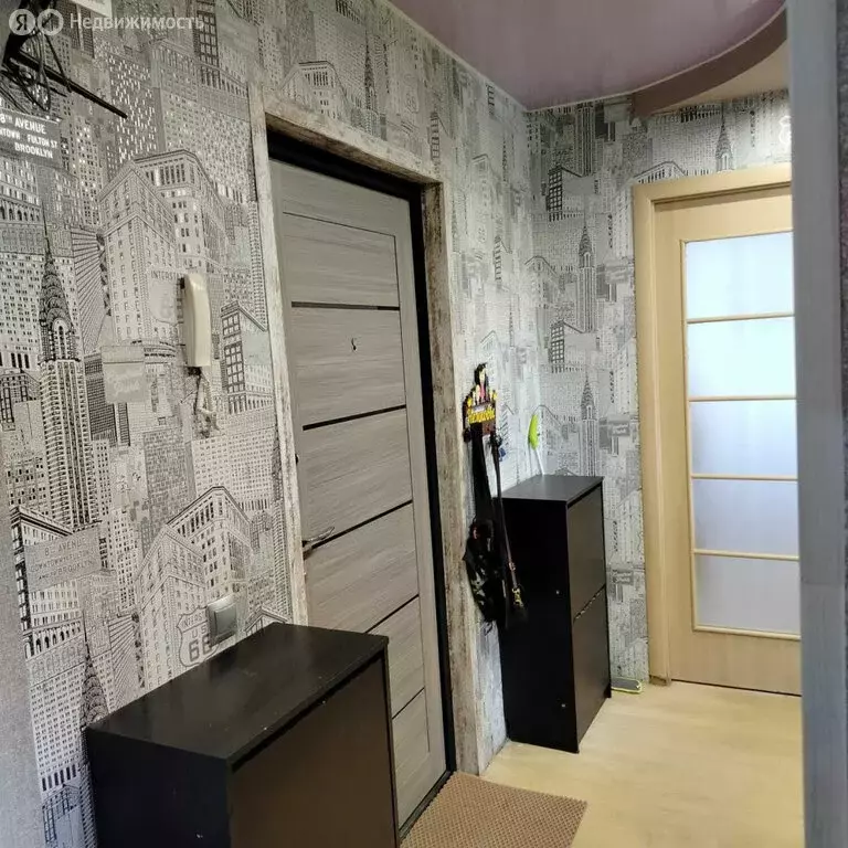 2-комнатная квартира: Первоуральск, улица Емлина, 23 (52 м) - Фото 1