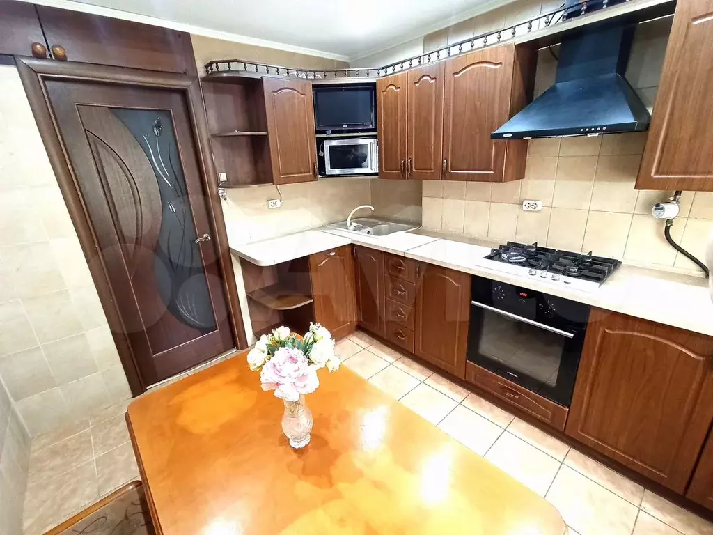 3-к. квартира, 61 м, 2/9 эт. - Фото 0