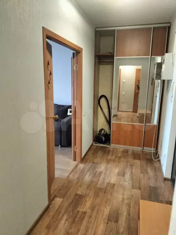 10 и более-к. квартира, 34 м, 7/10 эт. - Фото 0