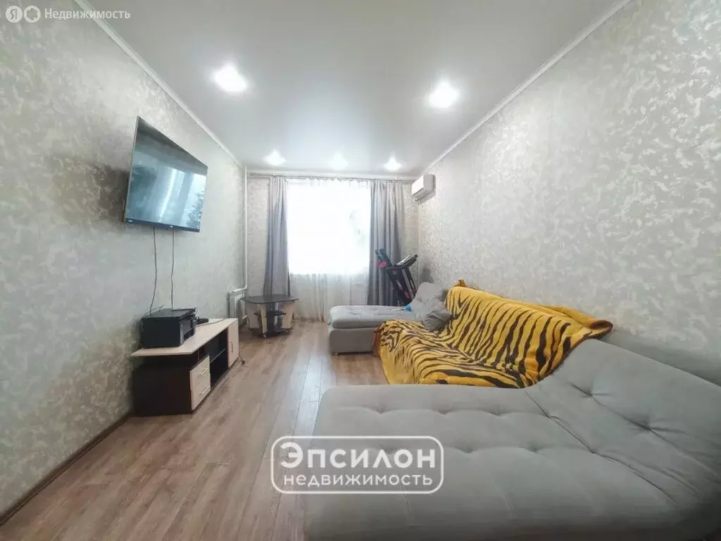 3-комнатная квартира: Курск, проспект Вячеслава Клыкова, 92 (86.5 м) - Фото 2