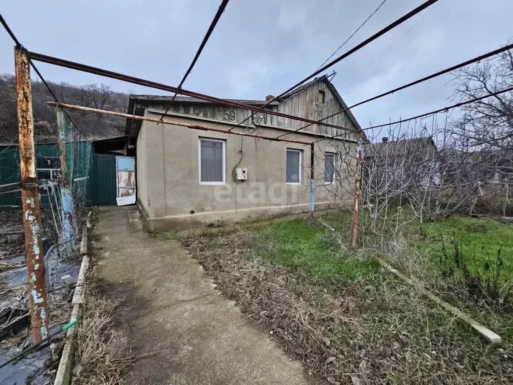 Дом в Крым, Алушта муниципальный округ, с. Приветное 59 (52 м) - Фото 0
