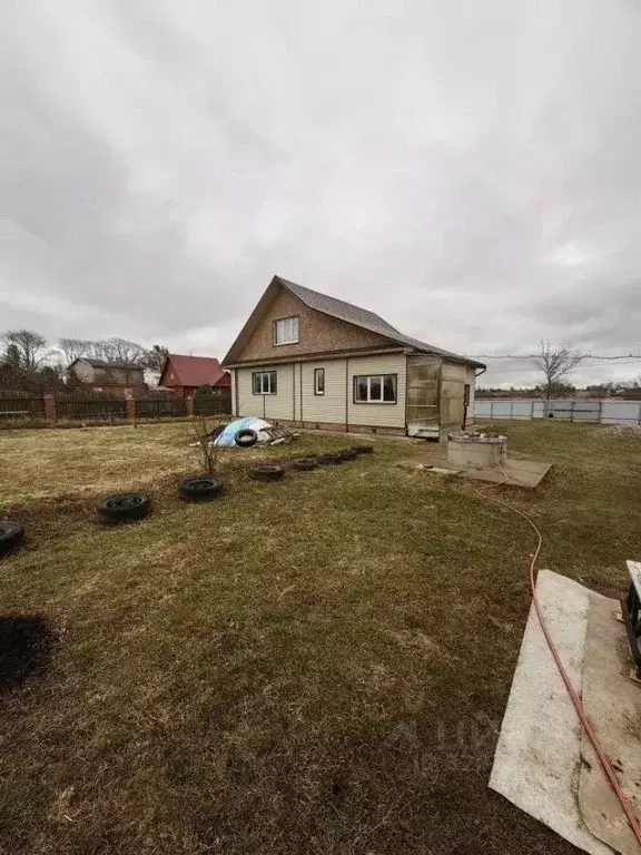 Дом в Новгородская область, Новгородский район, Трубичинское с/пос, д. ... - Фото 1