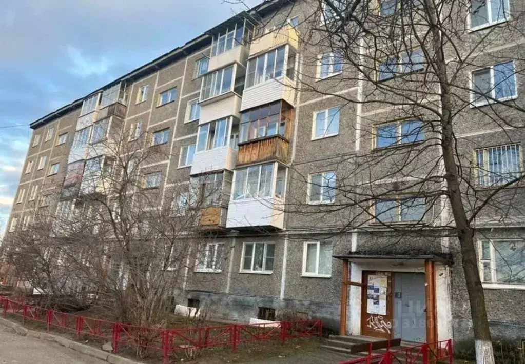 2-к кв. Свердловская область, Первоуральск Советская ул., 9Б (45.6 м) - Фото 0