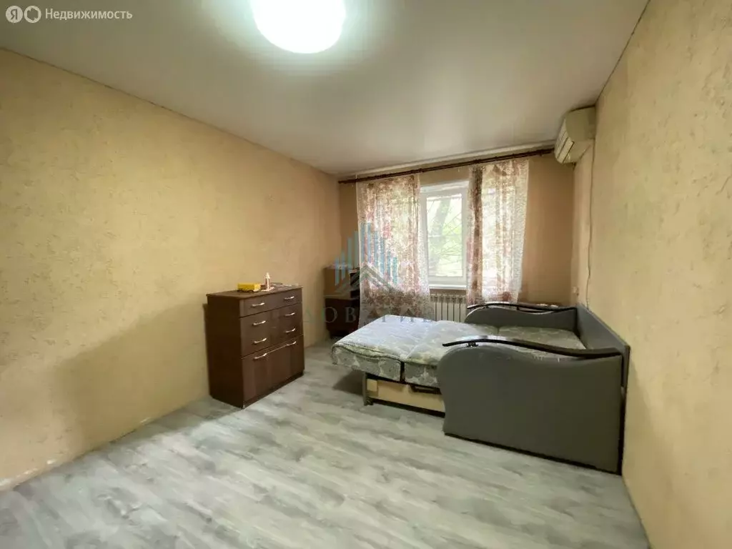 1-комнатная квартира: Астрахань, улица Тренёва, 3 (30 м) - Фото 0