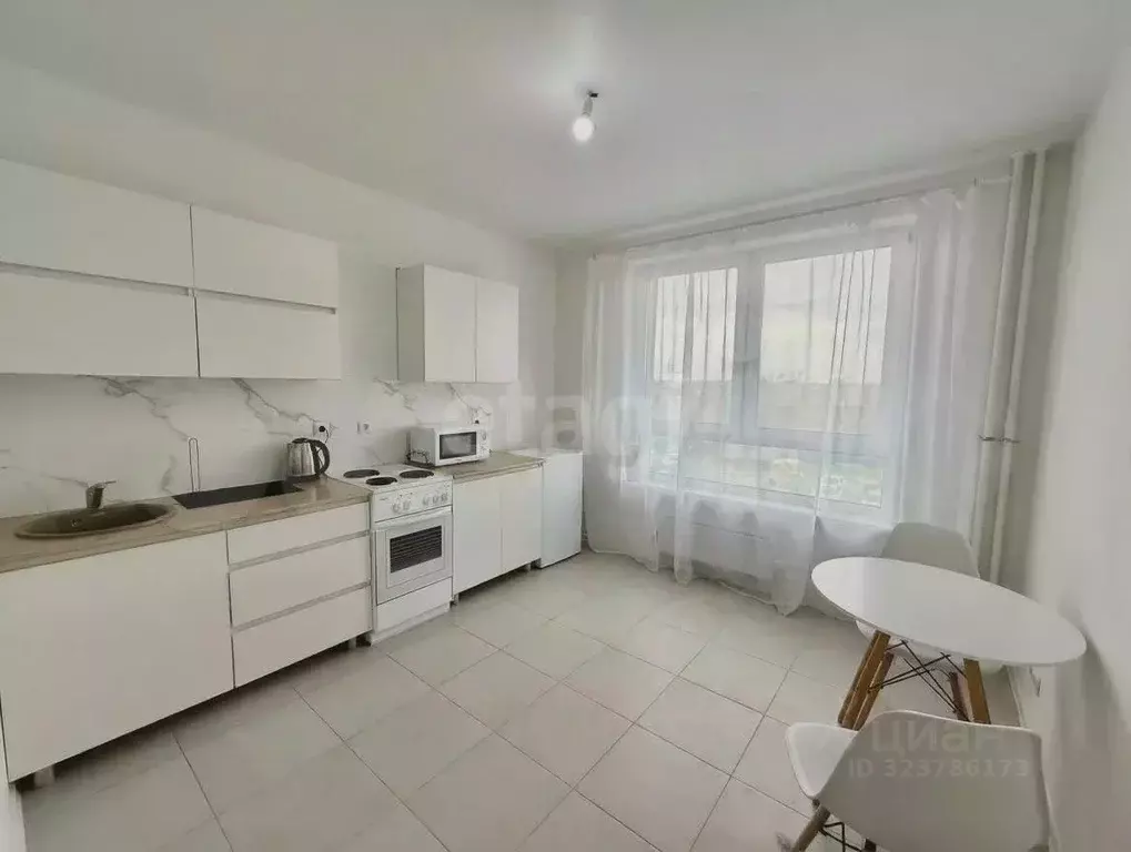 1-к кв. Тюменская область, Тюмень Полевая ул., 117к3 (36.3 м) - Фото 1