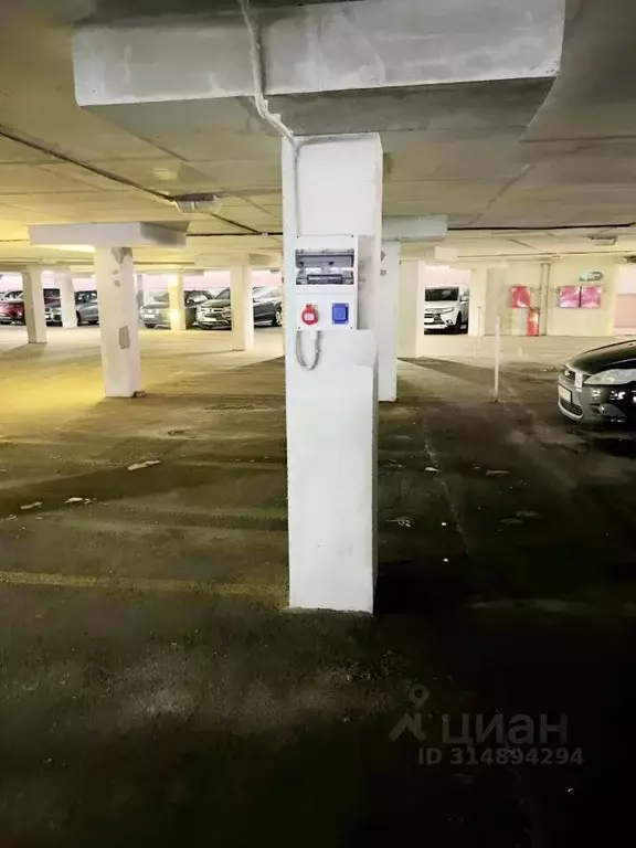 Гараж в Свердловская область, Екатеринбург ул. Николая Никонова, 21 ... - Фото 0