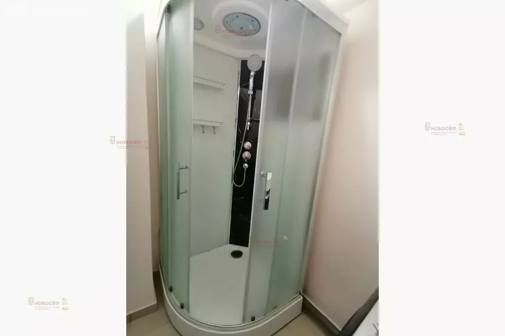 Квартира-студия: Екатеринбург, улица Евгения Савкова, 23 (22 м) - Фото 1