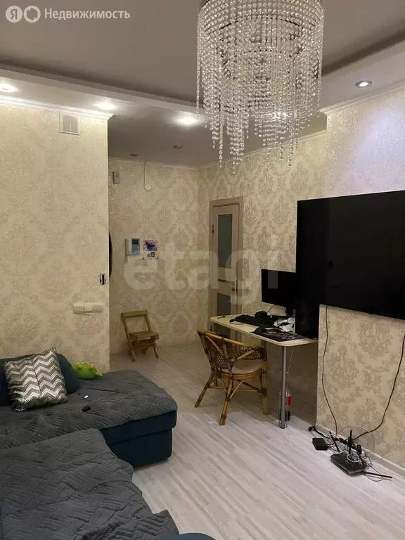 2-комнатная квартира: Якутск, улица Кирова, 17к5 (70.9 м) - Фото 2