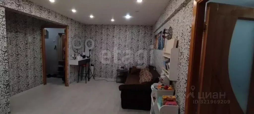 2-к кв. Иркутская область, Усолье-Сибирское ул. Стопани, 61 (49.5 м) - Фото 1