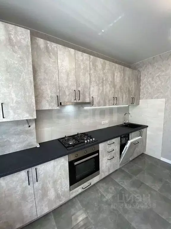 2-к кв. Крым, Симферополь ул. Батурина (63.0 м) - Фото 1