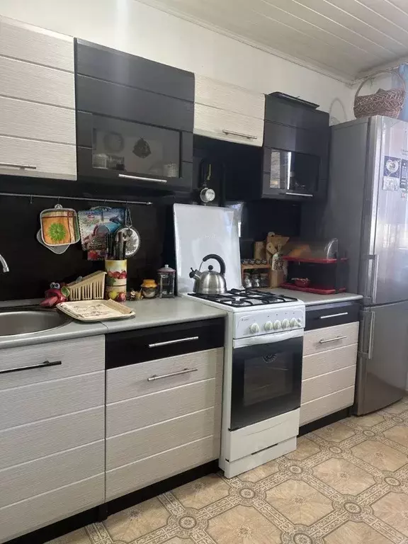 3-к кв. Волгоградская область, Городище рп ул. Нефтяников, 2А (58.6 м) - Фото 1