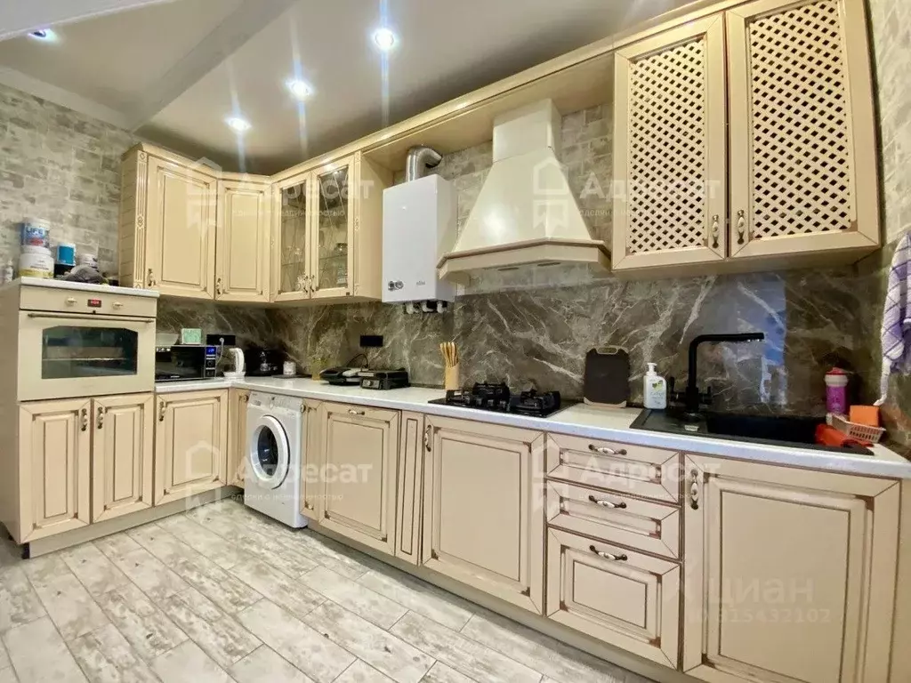 Дом в Волгоградская область, Волгоград ул. Чапаева (129 м) - Фото 1