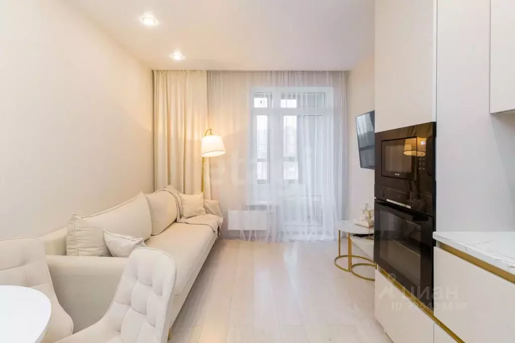 2-к кв. Тюменская область, Тюмень ул. Первооткрывателей, 9 (59.9 м) - Фото 1