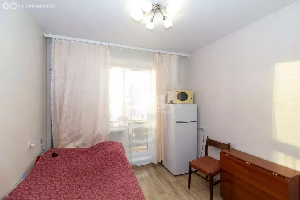 Квартира-студия: Тюмень, улица Новосёлов, 107к1 (15 м) - Фото 1
