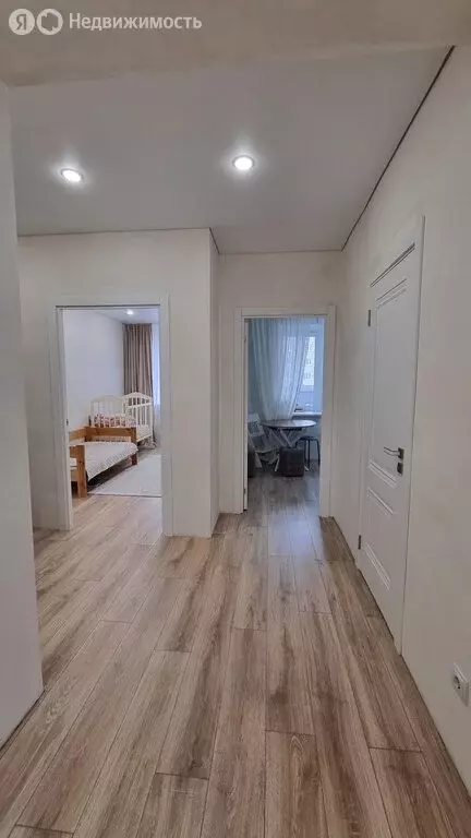 1-комнатная квартира: Октябрьский, улица Рахимьяна Насырова, 11 (53.8 ... - Фото 2