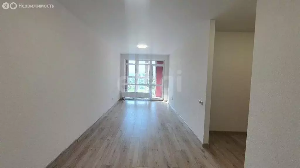 Квартира-студия: Тюмень, улица Виктора Тимофеева, 10 (32 м) - Фото 2