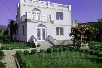 Дом в Крым, Алушта муниципальный округ, с. Солнечногорское ул. ... - Фото 1