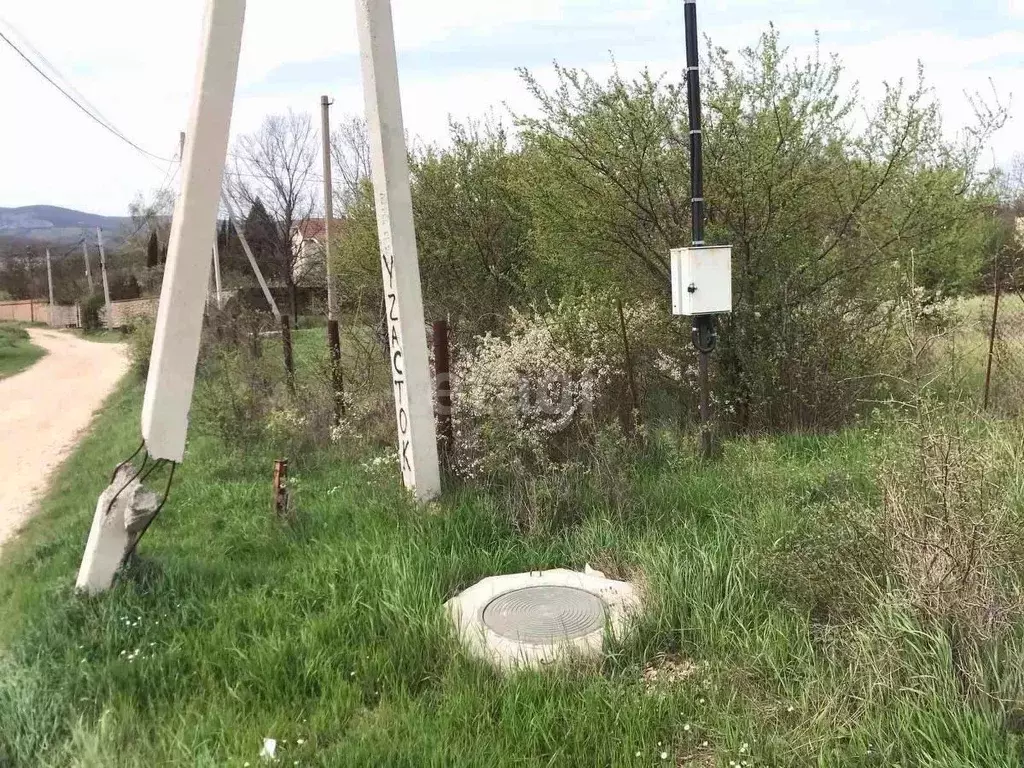 Участок в Севастополь с. Подгорное, ул. Садовая (10.0 сот.) - Фото 2