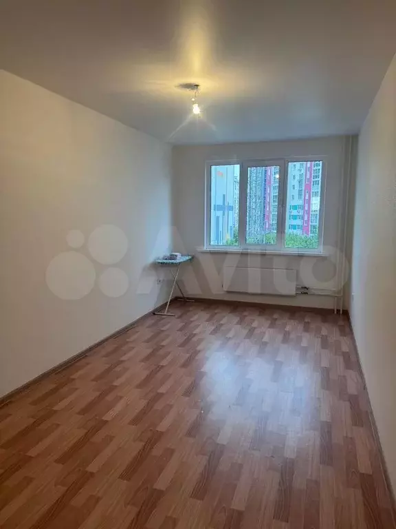 1-к. квартира, 37 м, 4/9 эт. - Фото 1