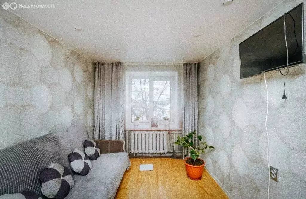 3-комнатная квартира: Ишим, улица Республики, 76 (60 м) - Фото 1