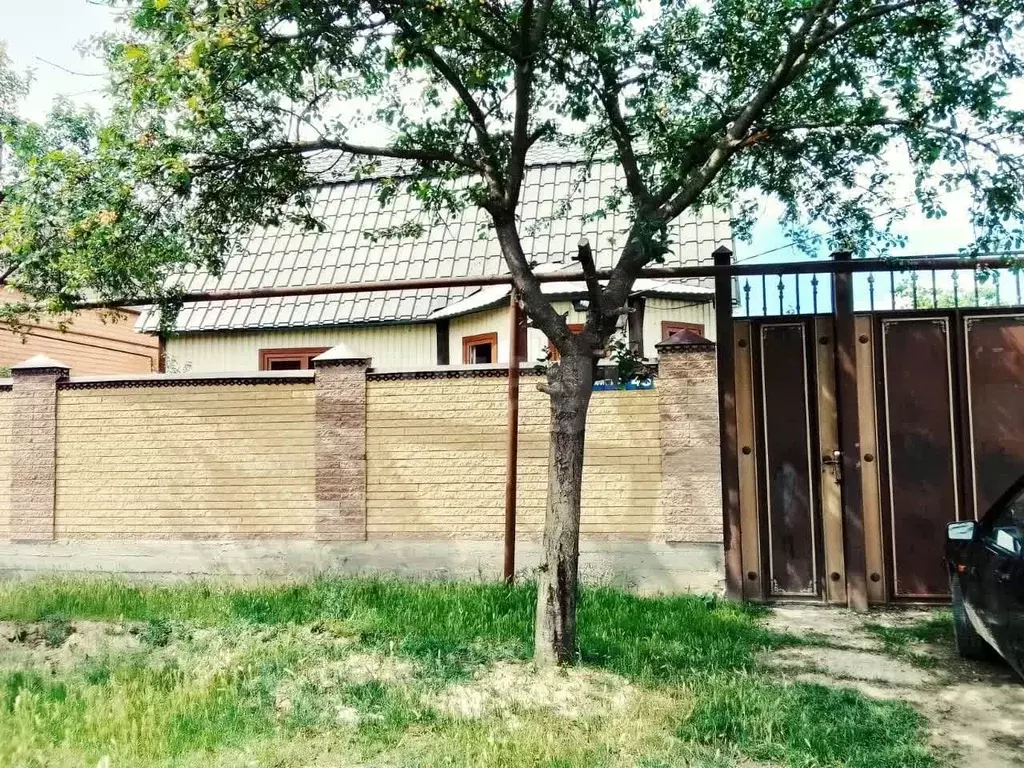 Дом в Ингушетия, Малгобекский район, Зязиков-Юрт с/пос, с. Зязиков-Юрт ... - Фото 1