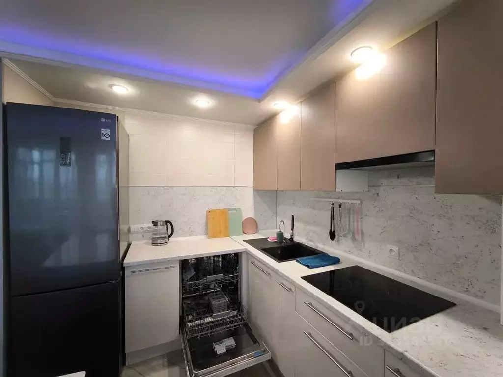 2-к кв. Татарстан, Казань ул. Академика Губкина, 39/1 (70.0 м) - Фото 1