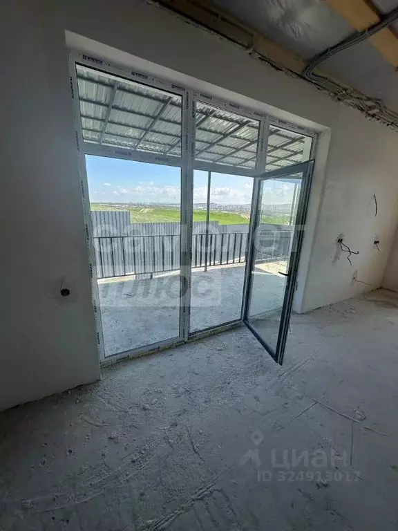 Дом в Крым, Симферопольский район, Перовское с/пос, с. Молочное ул. ... - Фото 1