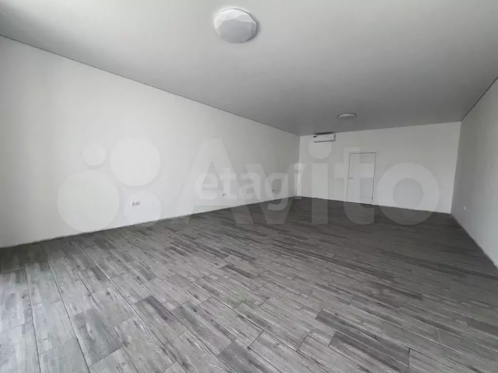 Продам торговое помещение, 60 м - Фото 1